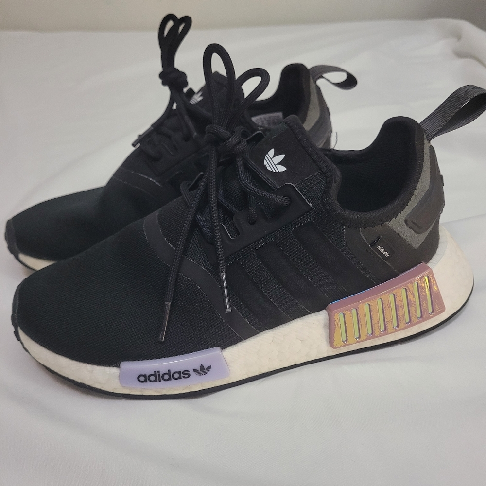 Adidas NMD R1 Parley Black Magic Mauve Lavender Shoes GY8537 Women's Size 7